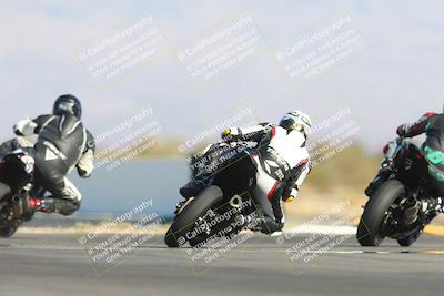 media/Jan-10-2025-CVMA Friday Practice (Fri) [[489e0da257]]/Group 4 and Trackday/Session 4 (Turn 16)/